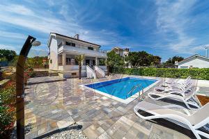 Kuća za odmor Villa Christian s bazenom, otok Krk, Porat