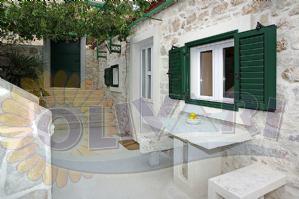 Kuća Menego,otok Brač, Bol