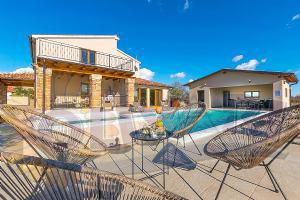 Casa vacanze Villa Mattuzzi con piscina, Istra, Loborika