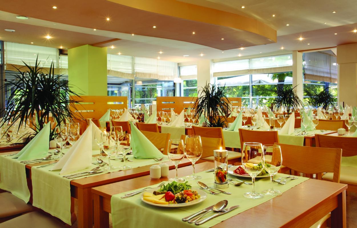 Valamar Diamant Hotel and Residence