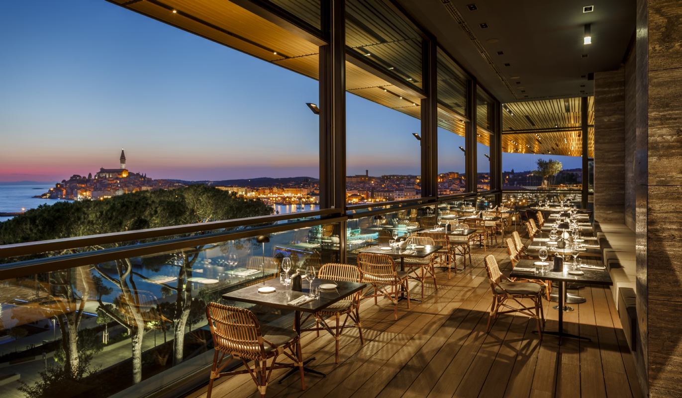 Grand Park Hotel 