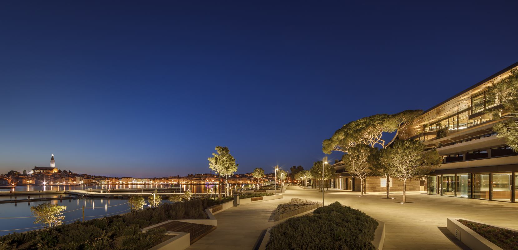 Grand Park Hotel 