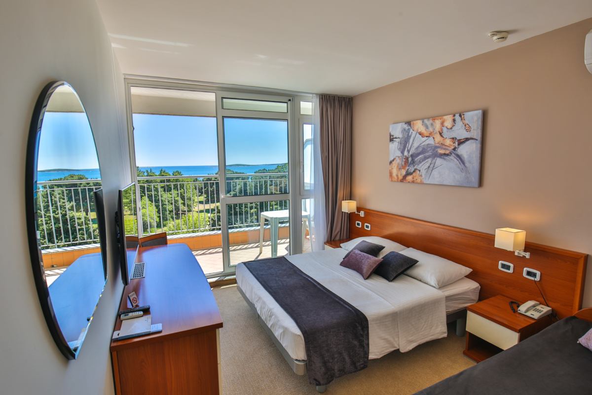 Arena Hotel Holiday 