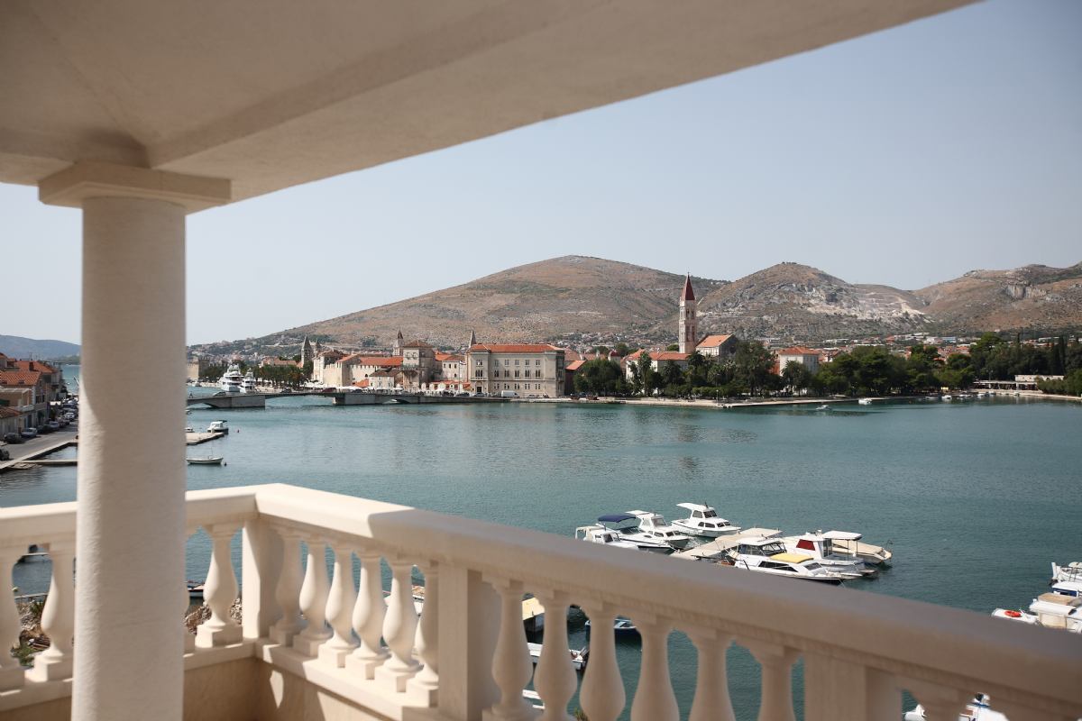 Trogir Palace
