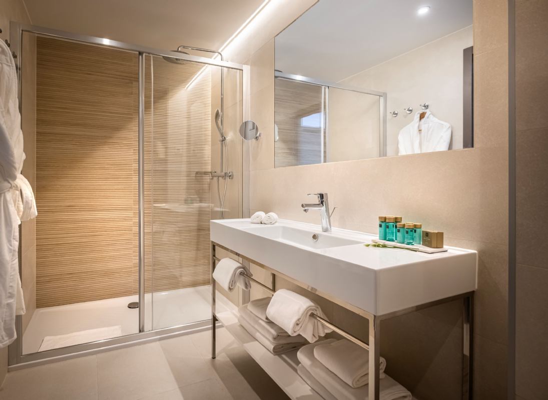 Aminess Laurel Khalani Hiotel Makarska 