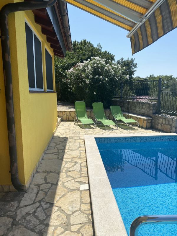 Vacation house Malnar with pool island Krk Skrbcici 