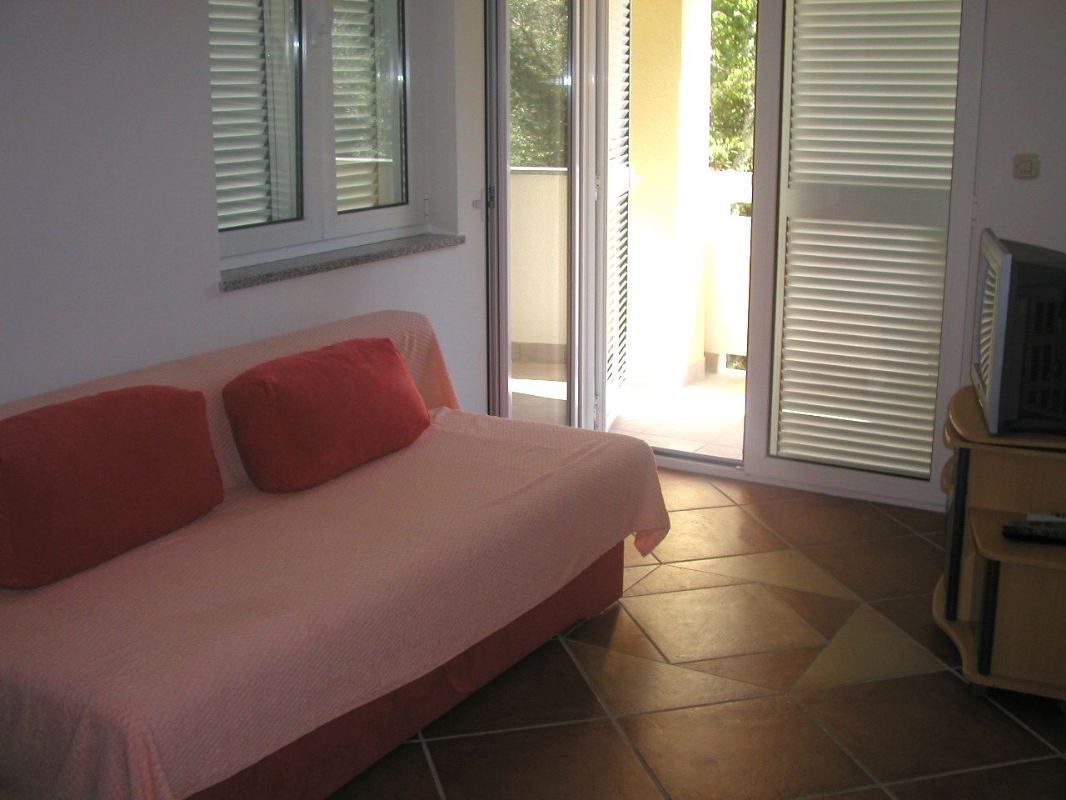 Apartment Rova 3
