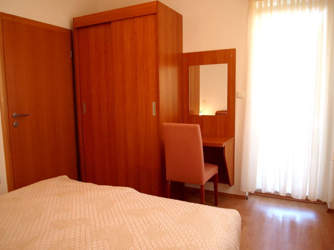 Apartment 4