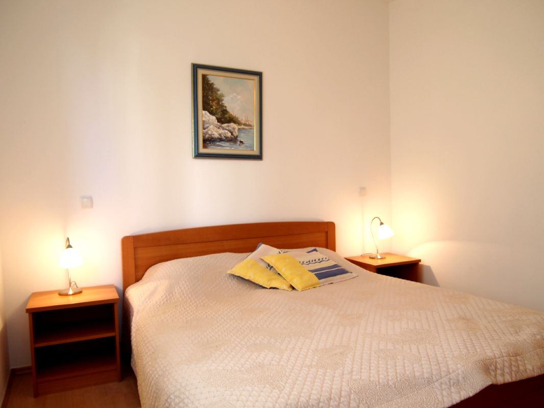 Apartment 4