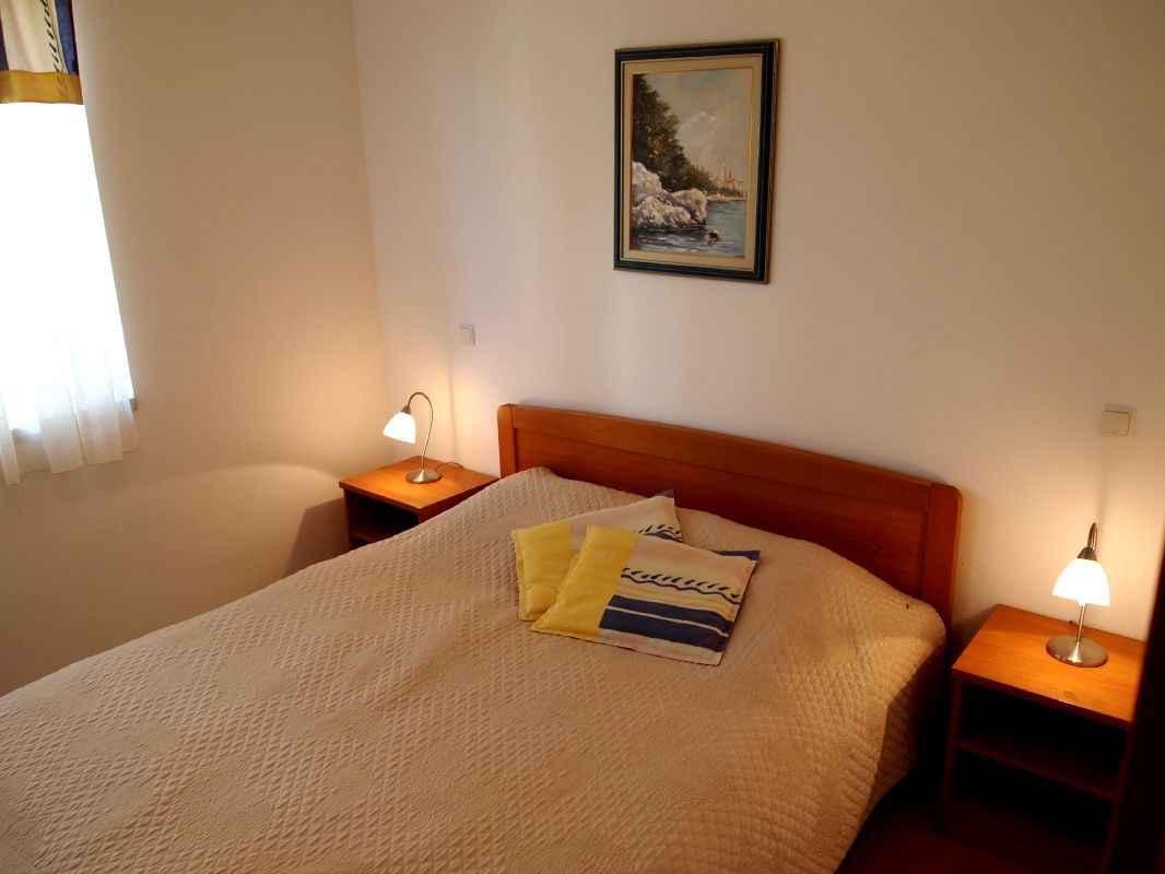Apartment 4