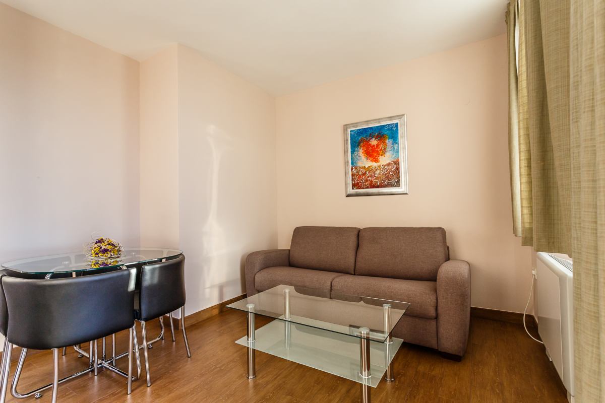 Apartman 104