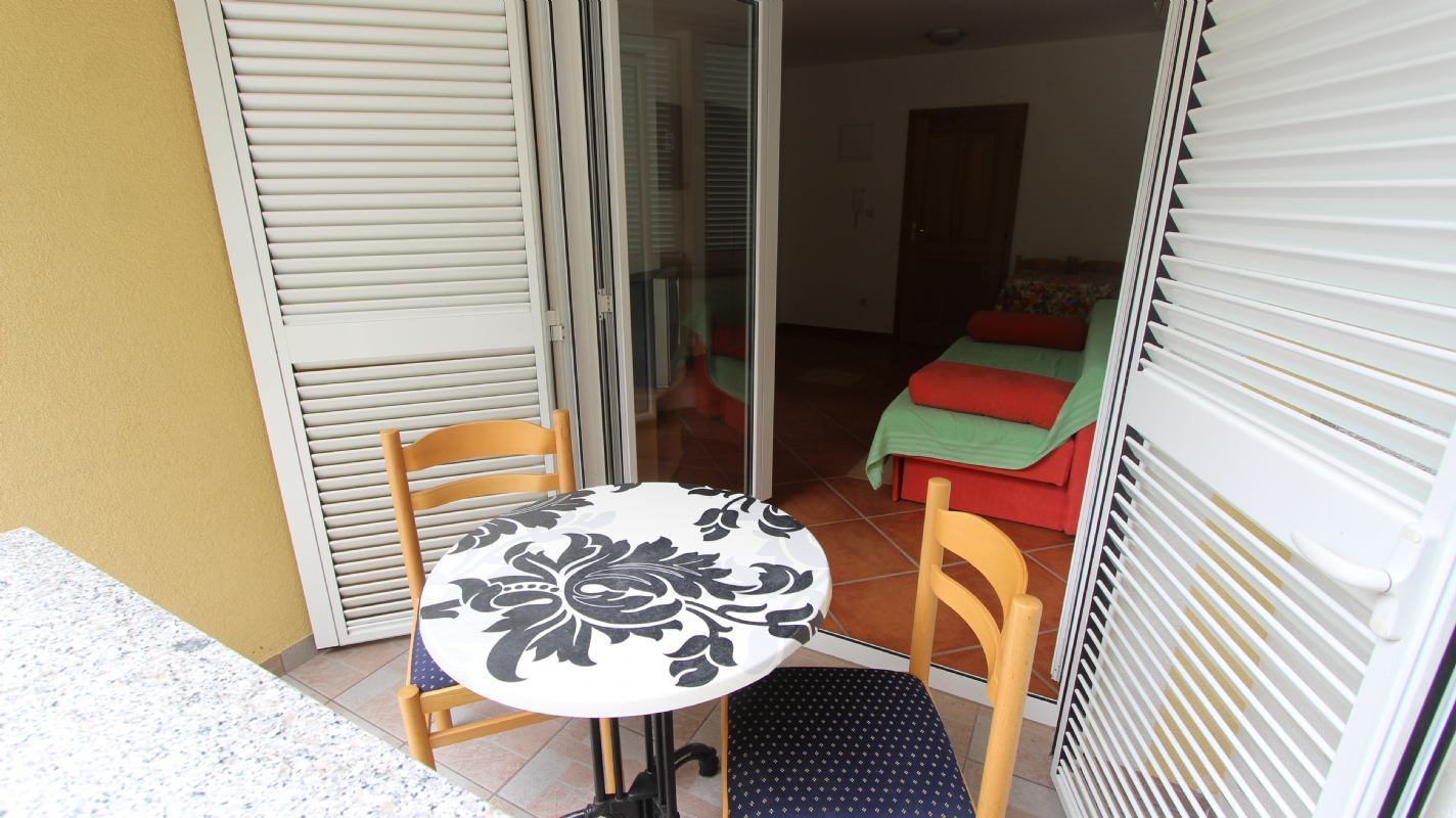 Apartment Rova 1