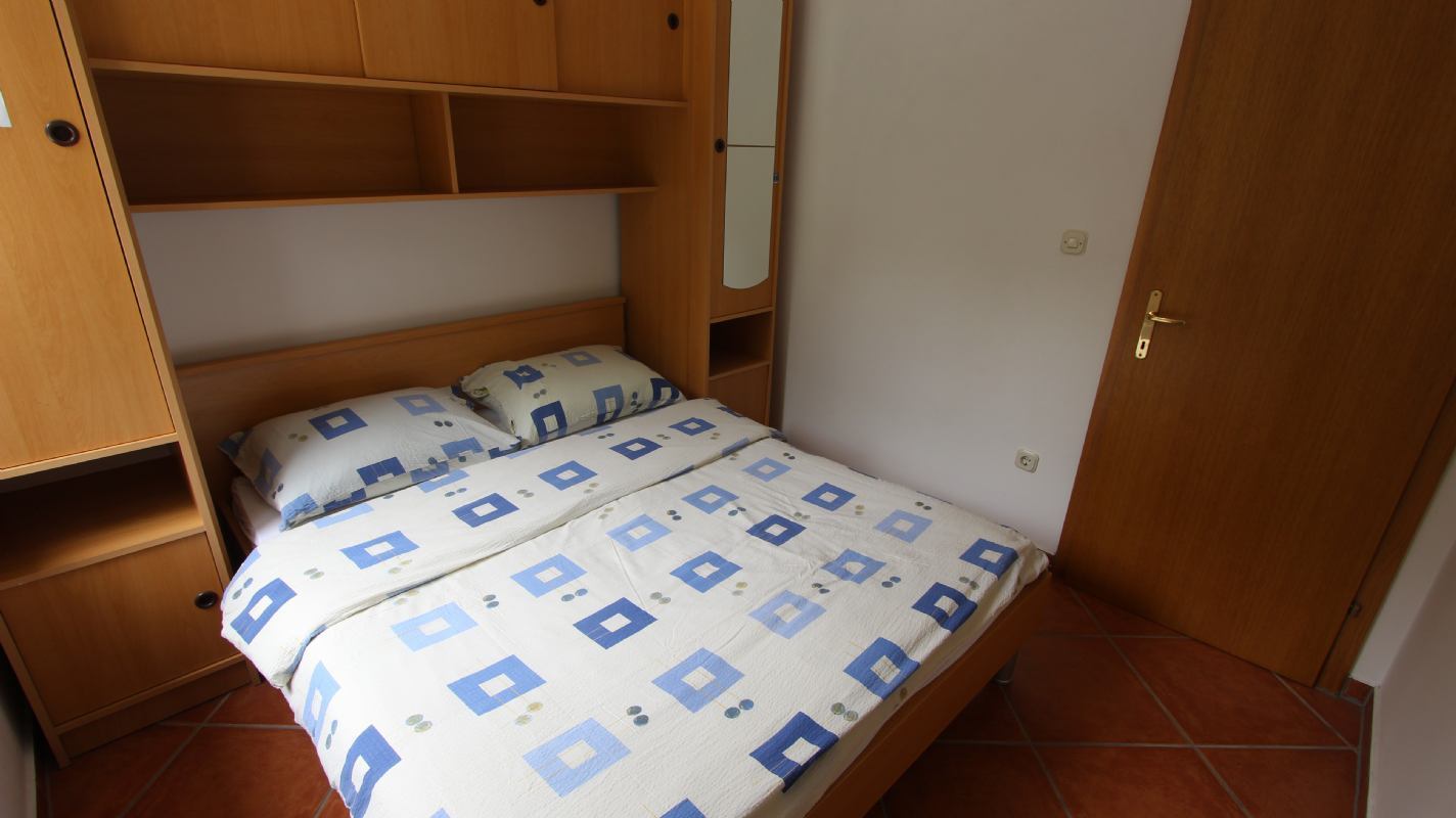 Apartment Rova 1