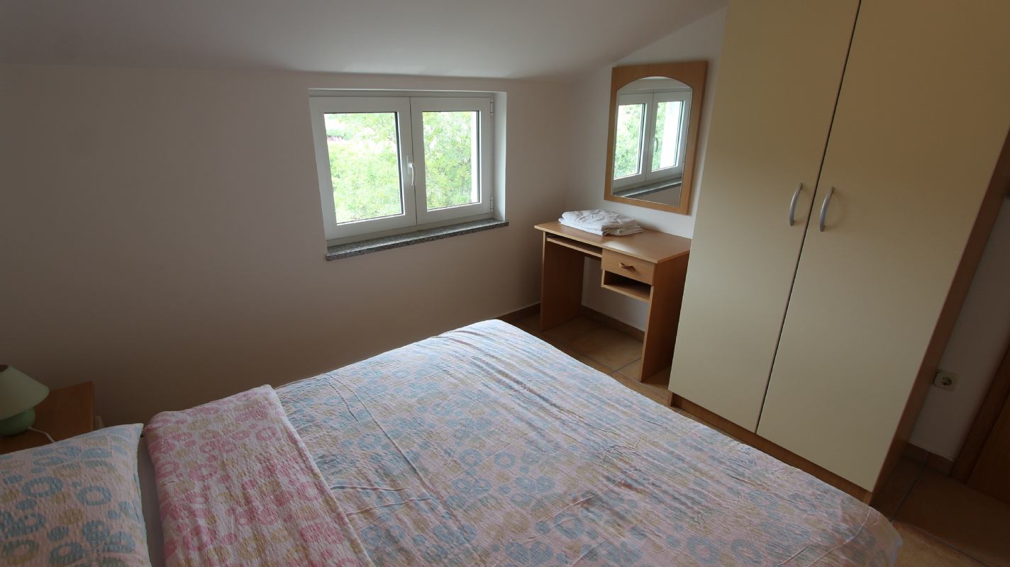 Apartment Rova 4