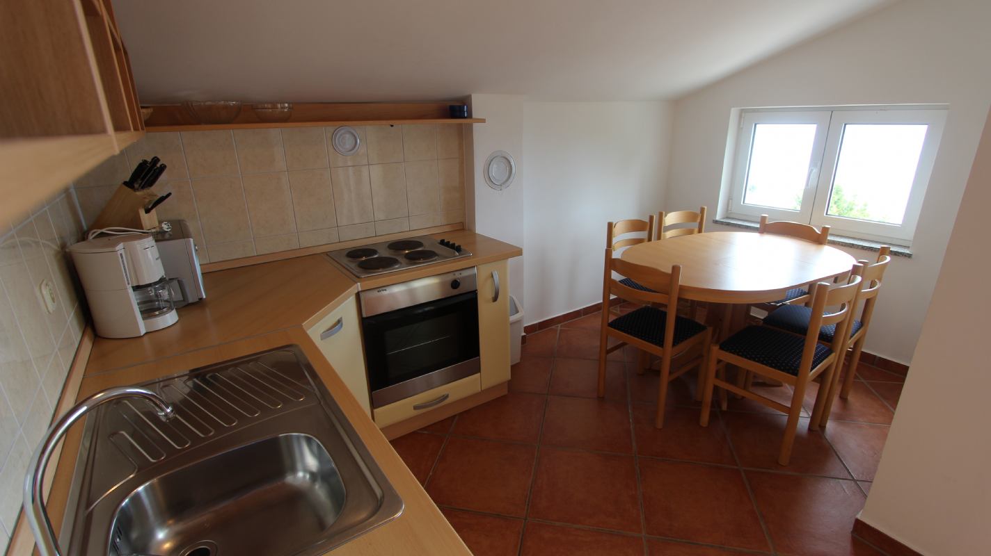 Apartment Rova 4