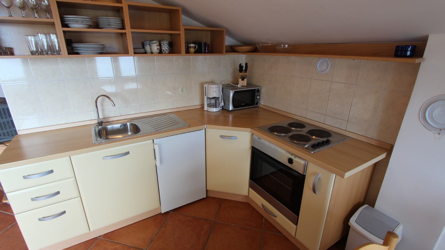 Apartment Rova 4