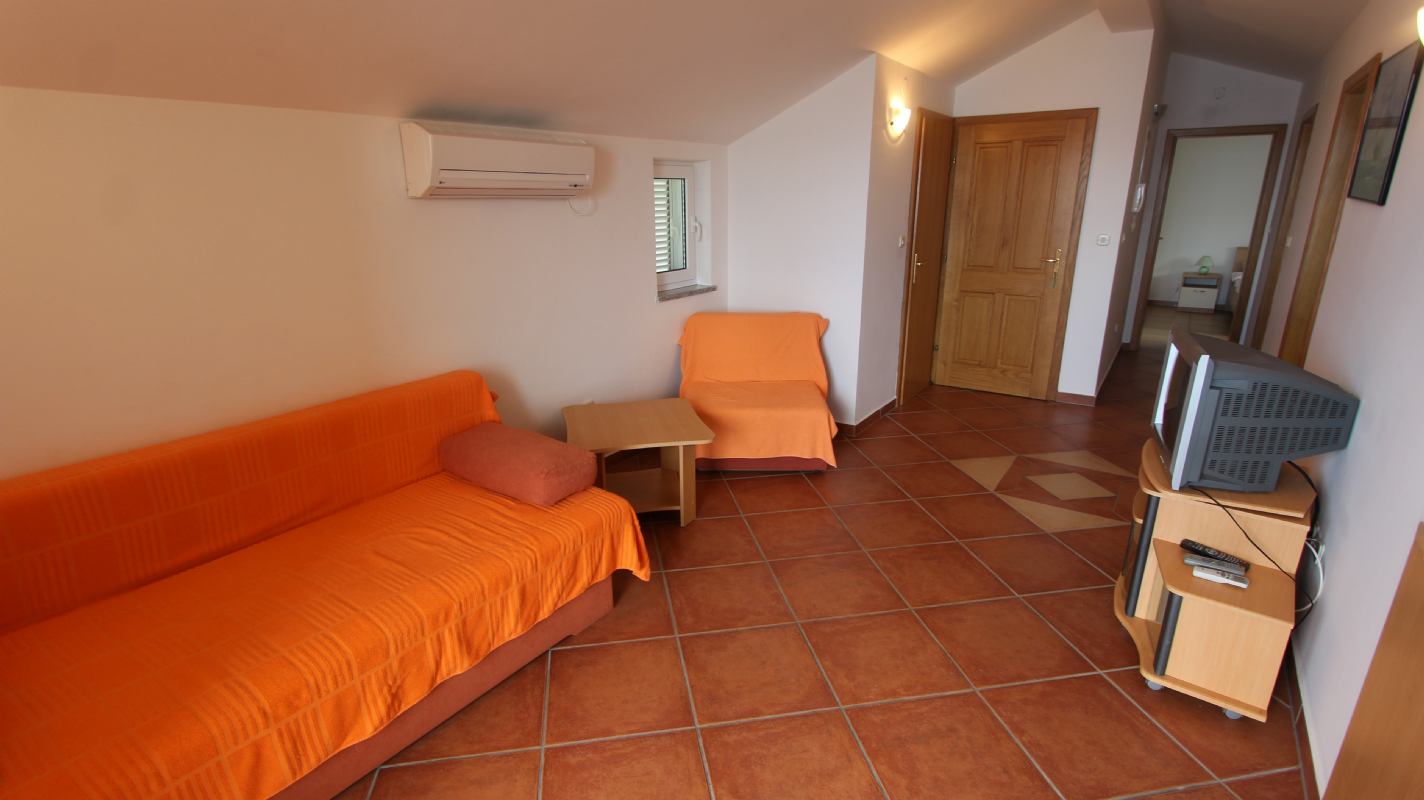 Apartment Rova 4
