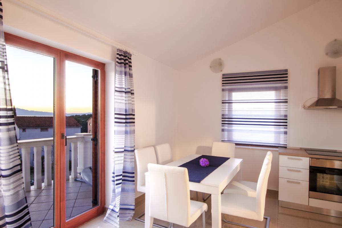 Apartment Rina 1.floor, Island Krk, Malinska