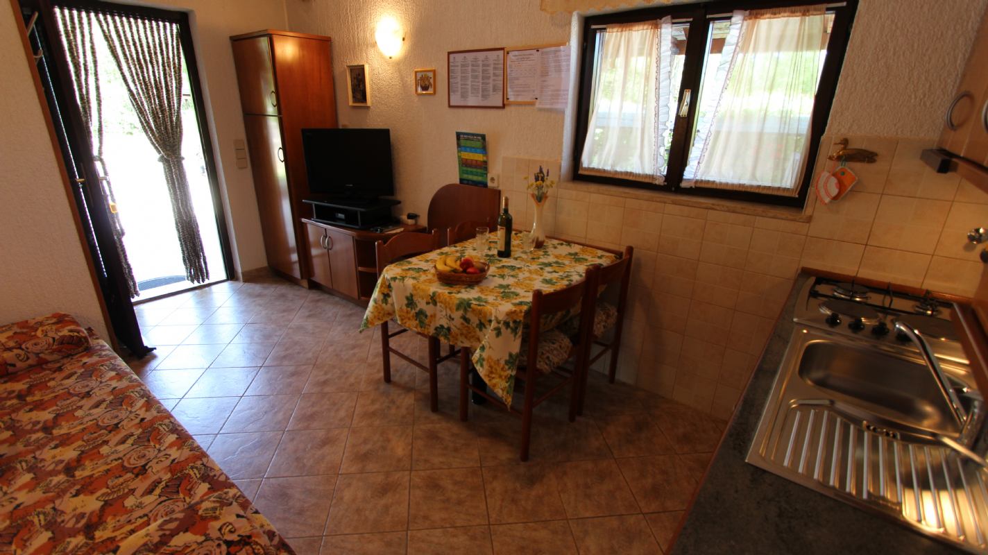 Apartment Miranda island Krk Gostinjac