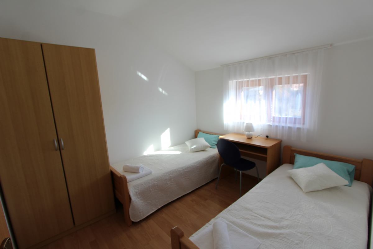 Ferienwohnung Valdina 5