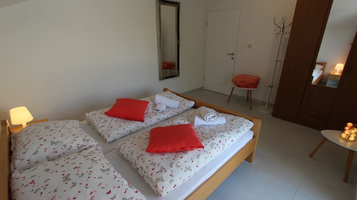 Apartman Ap2+2 br3 otok Krk Malinska