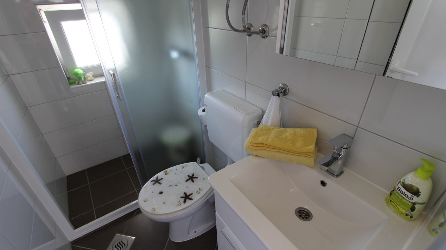 Apartman Ap2+2 br3 otok Krk Malinska