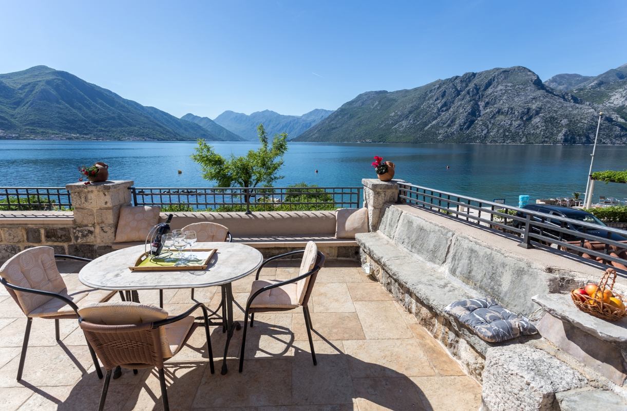 Villa Dena Kotor bucht Montenegro