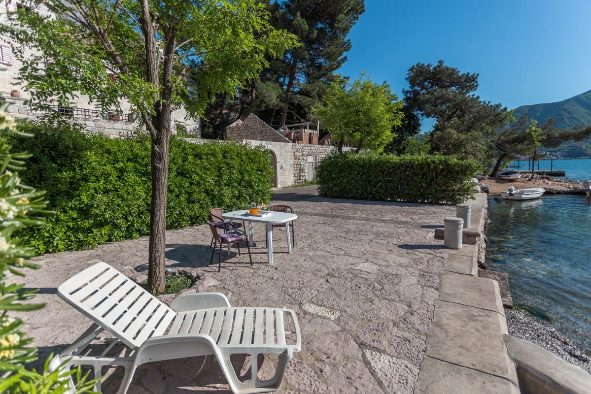 Villa Dena Kotor bucht Montenegro