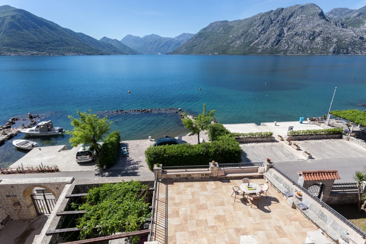 Villa Dena Kotor bucht Montenegro