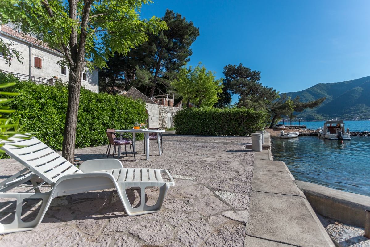 Villa Dena Kotor bucht Montenegro
