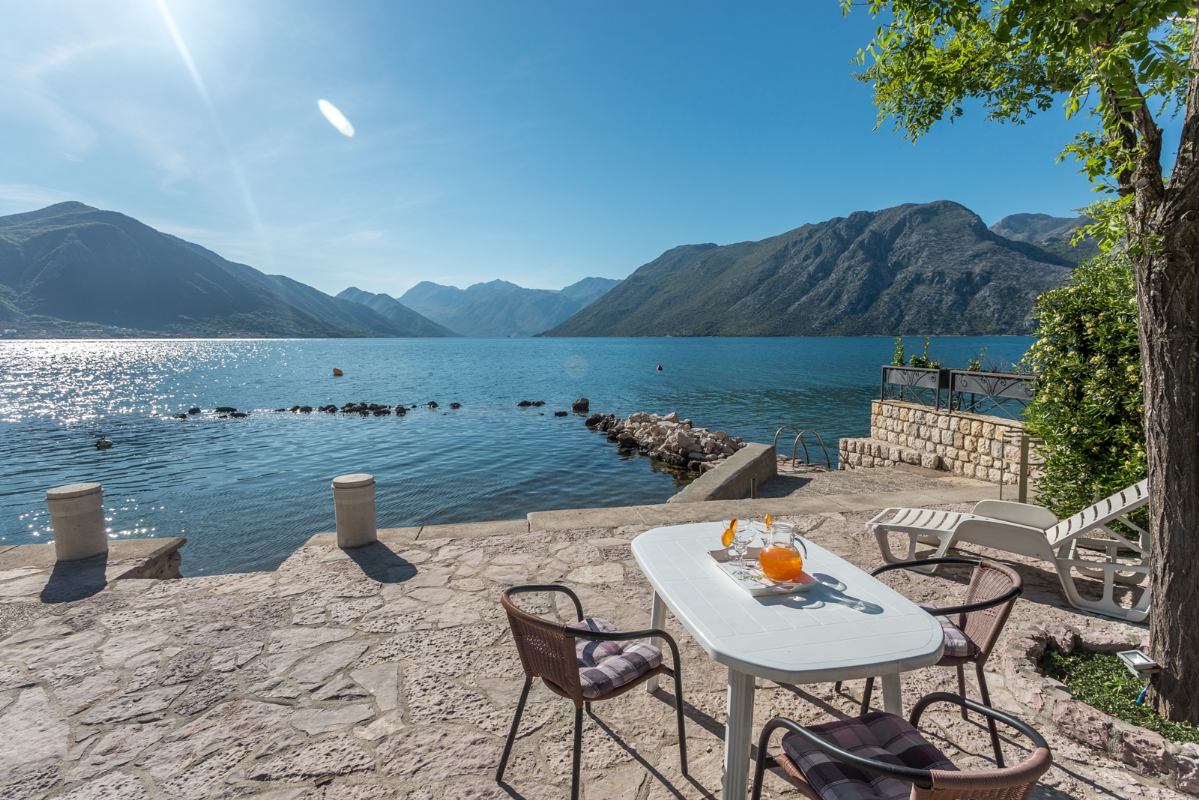 Villa Dena Kotor bucht Montenegro