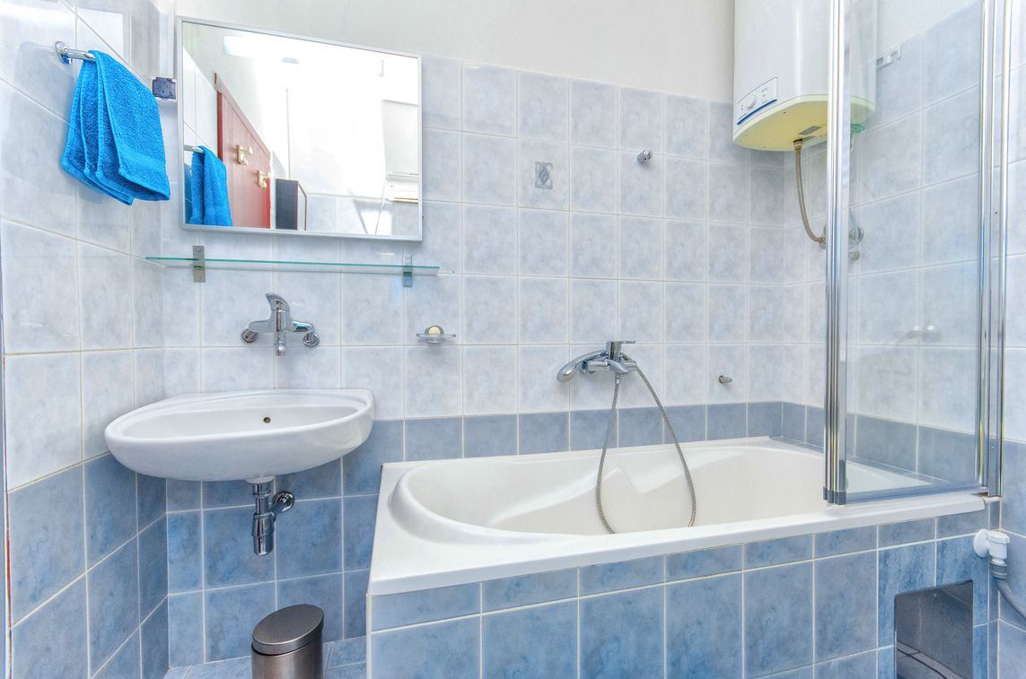 Ferienhaus Rossi mit Pool Dalmatien Riviera Sibenik Primosten KrculjHarambasini