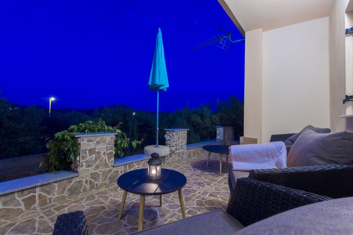 Ferienhaus Rossi mit Pool Dalmatien Riviera Sibenik Primosten KrculjHarambasini