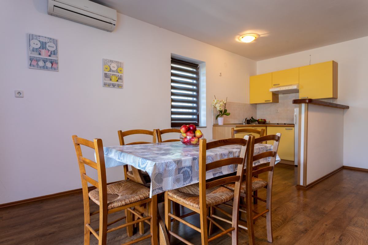 Apartman Seršić 2 otok Krk Malinska