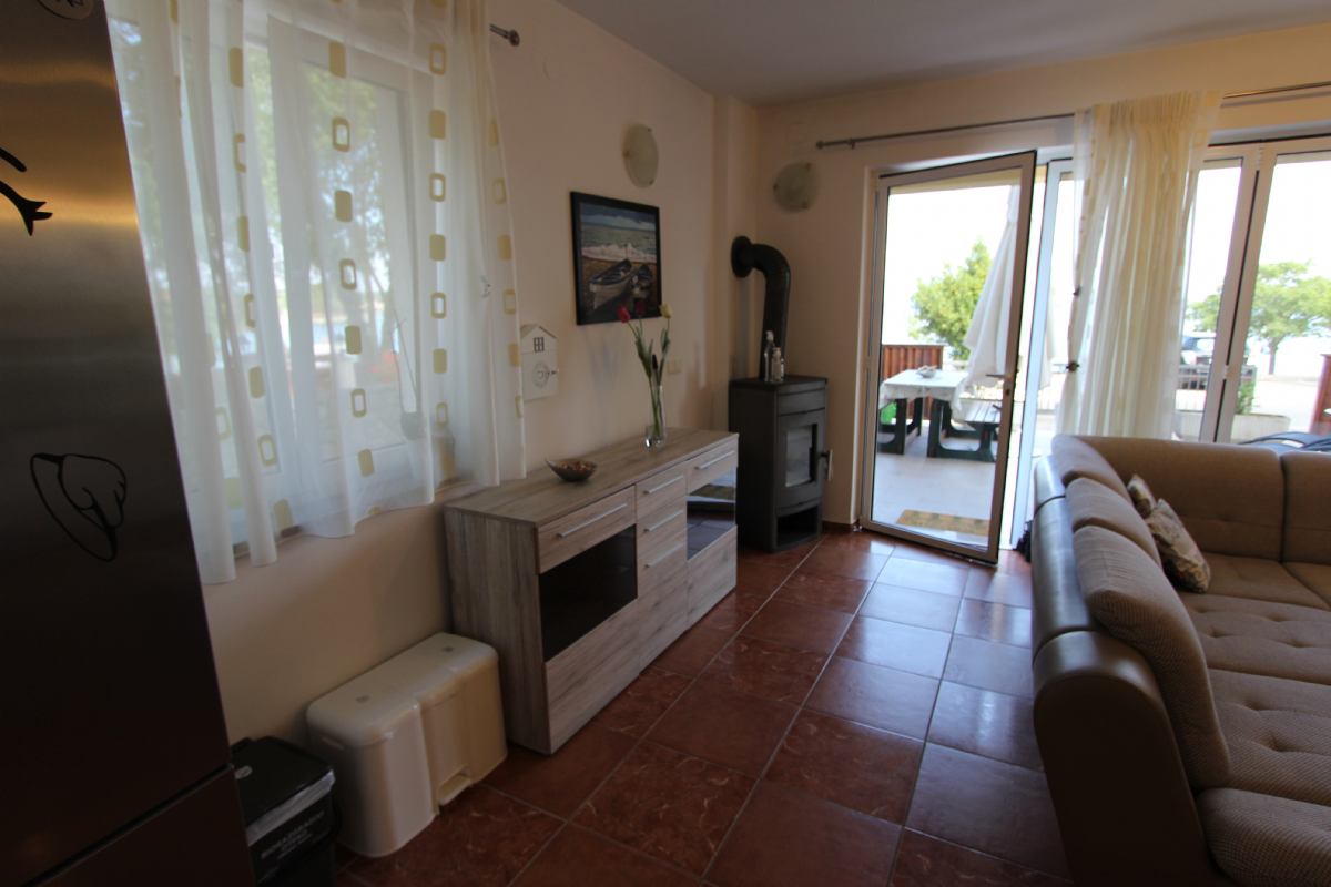 Apartment Rova 5