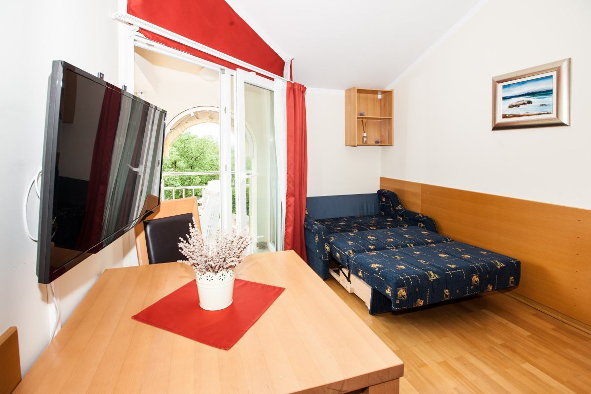 Pansion Vago Family  room 106