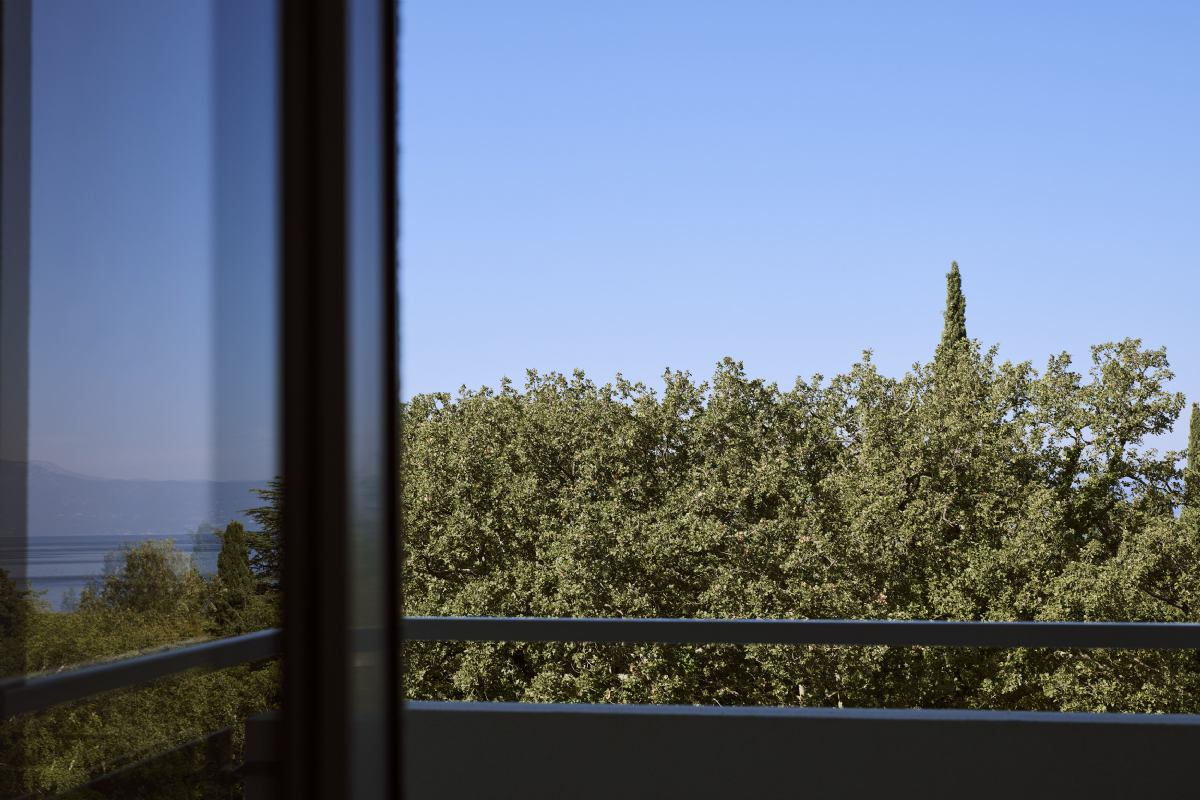 One-bedroom apartment with balcony