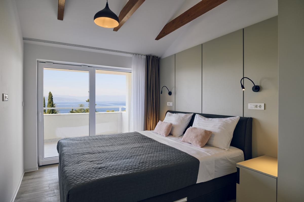 Appartamento con due camere da letto con balcone e vista mare