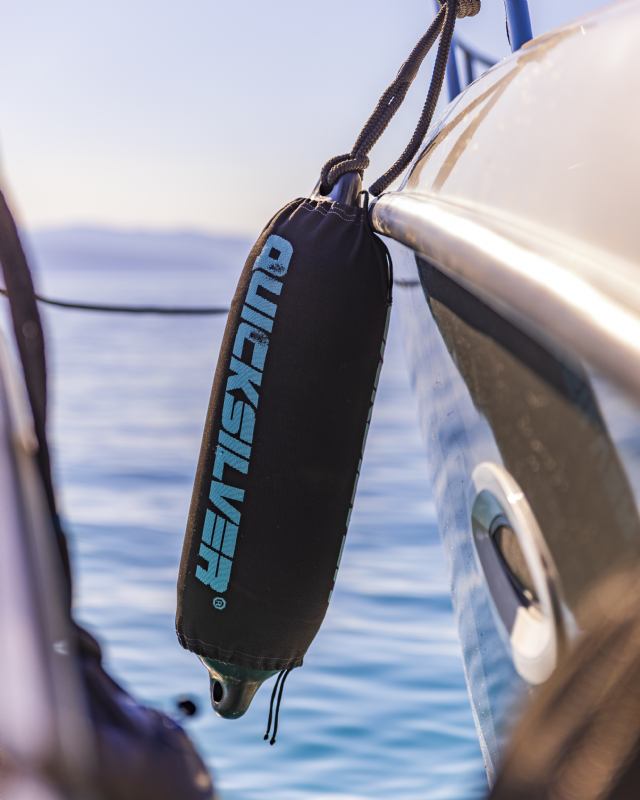QUICKSILVER ACTIV 755 SUNDECK 