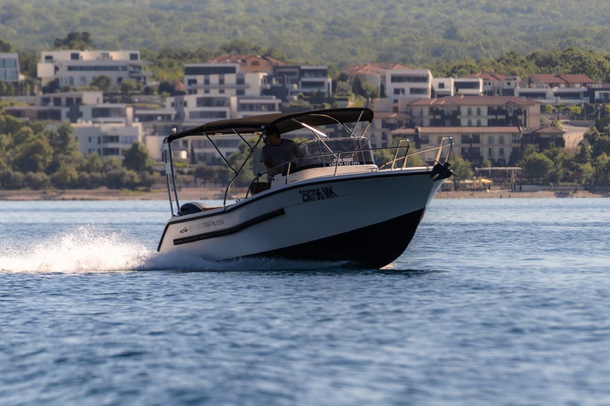 ELAN 650 CABIN