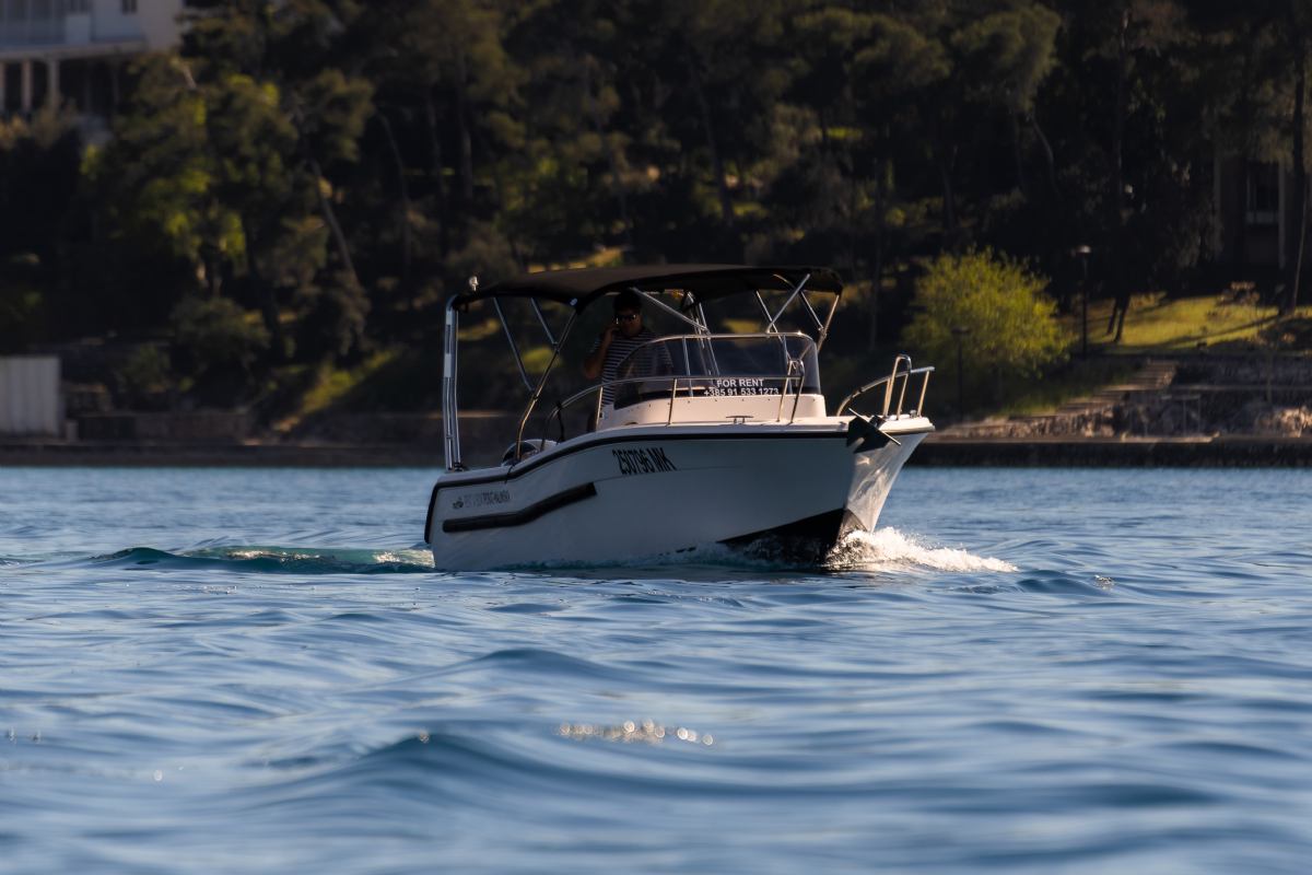 ELAN 650 CABIN