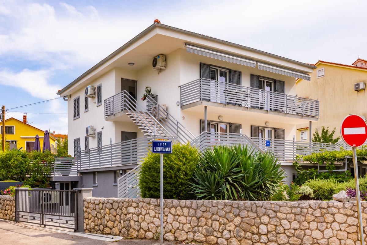 Apartmani Pivas otok KrkMalinska