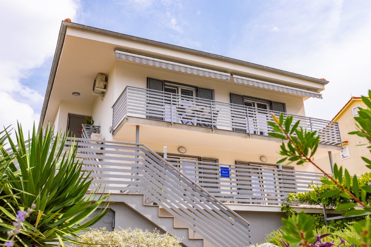 Apartmani Pivas otok KrkMalinska