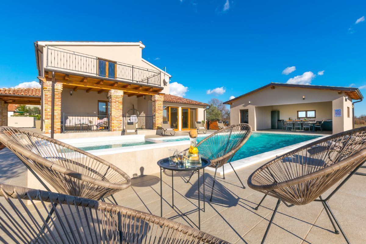 Vacation house Villa Mattuzzi with swimming pool Istra Loborika
