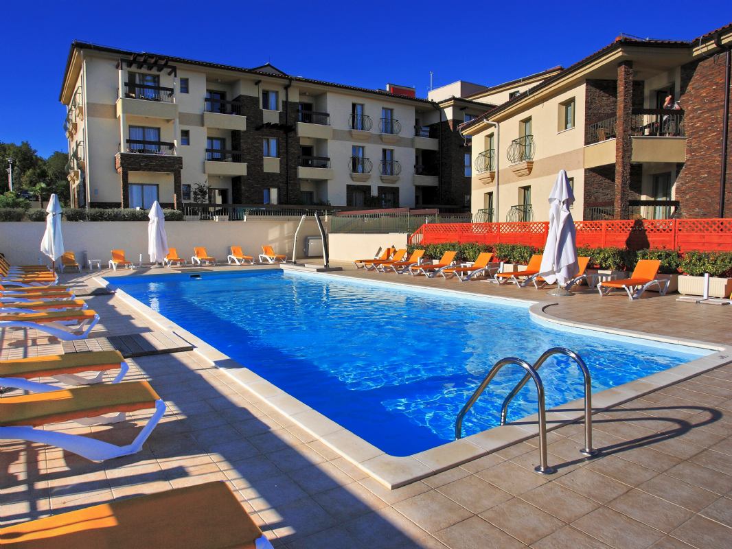Blue Waves Resort