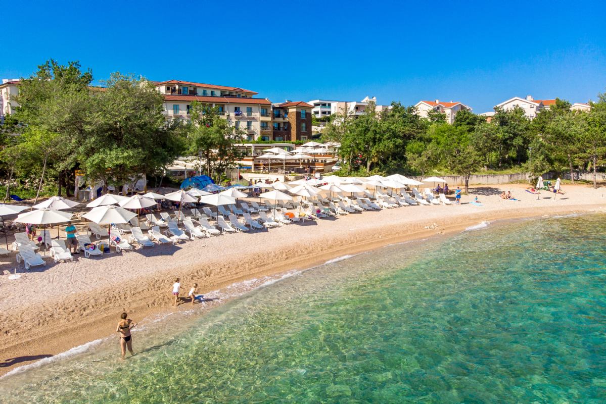 Blue Waves Resort