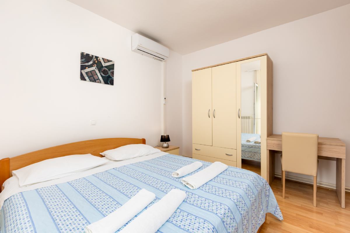 Room Vera 1