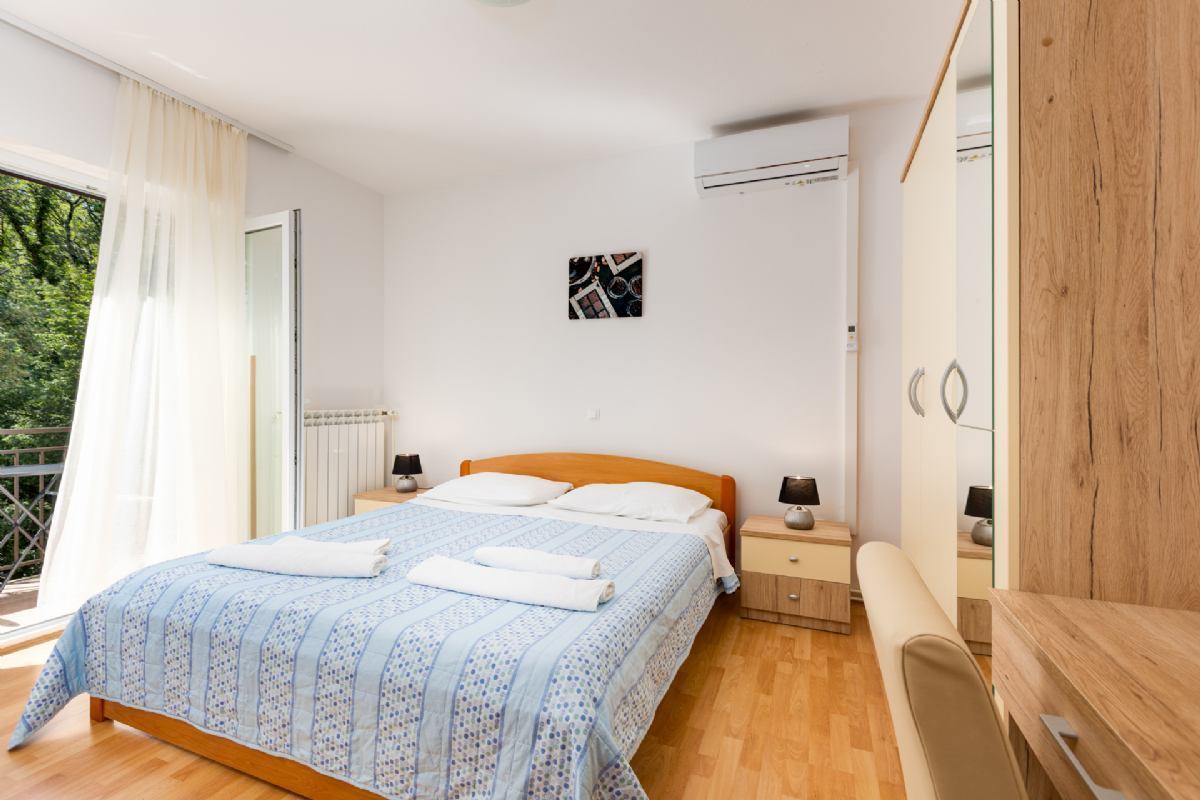 Room Vera 1